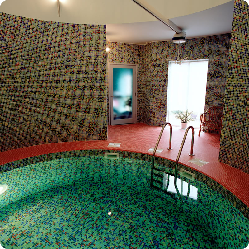 Relaxing hydrotherapy pools